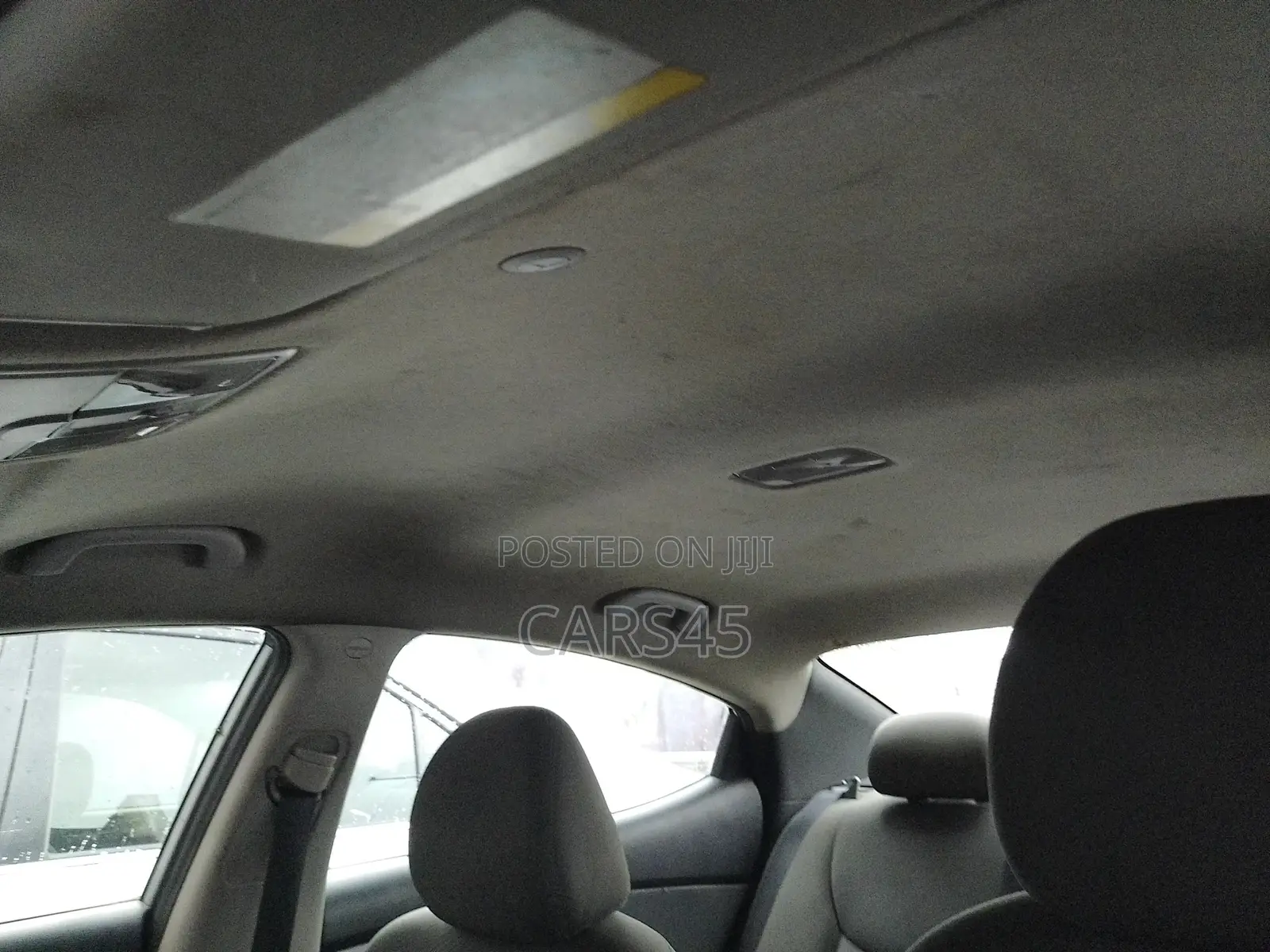 Hyundai Elantra 2012 Silver