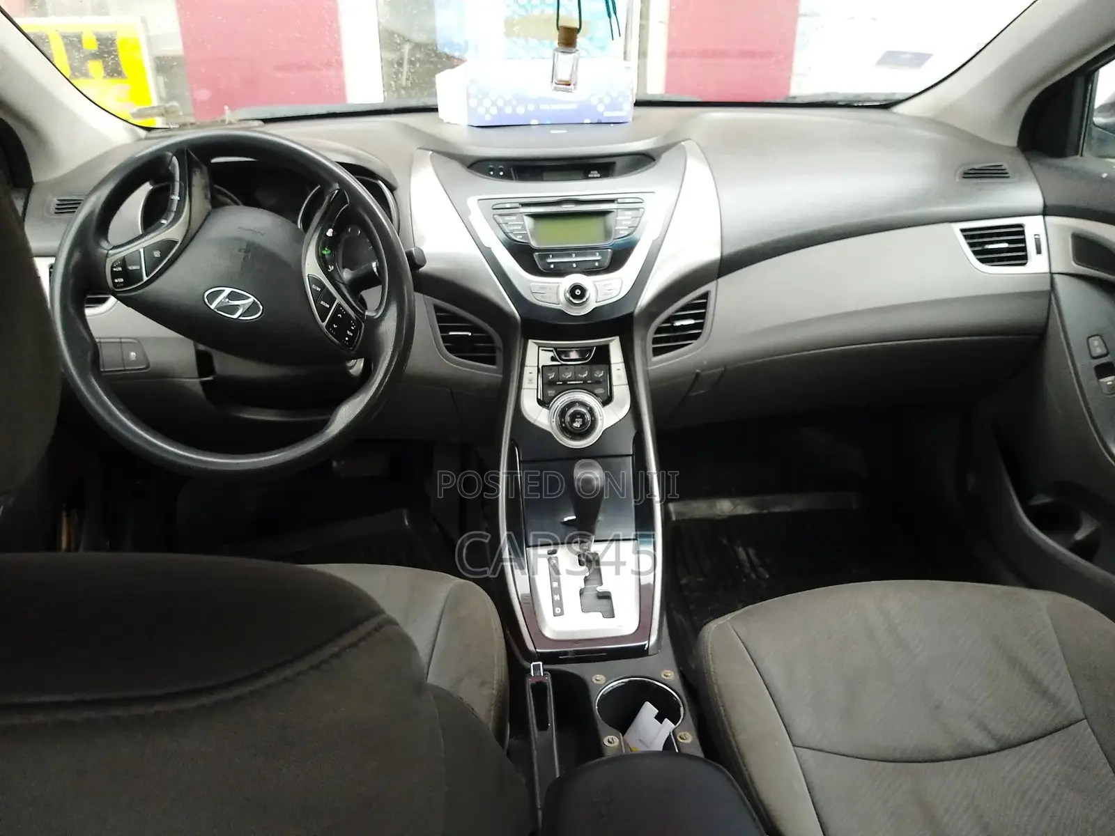Hyundai Elantra 2012 Silver