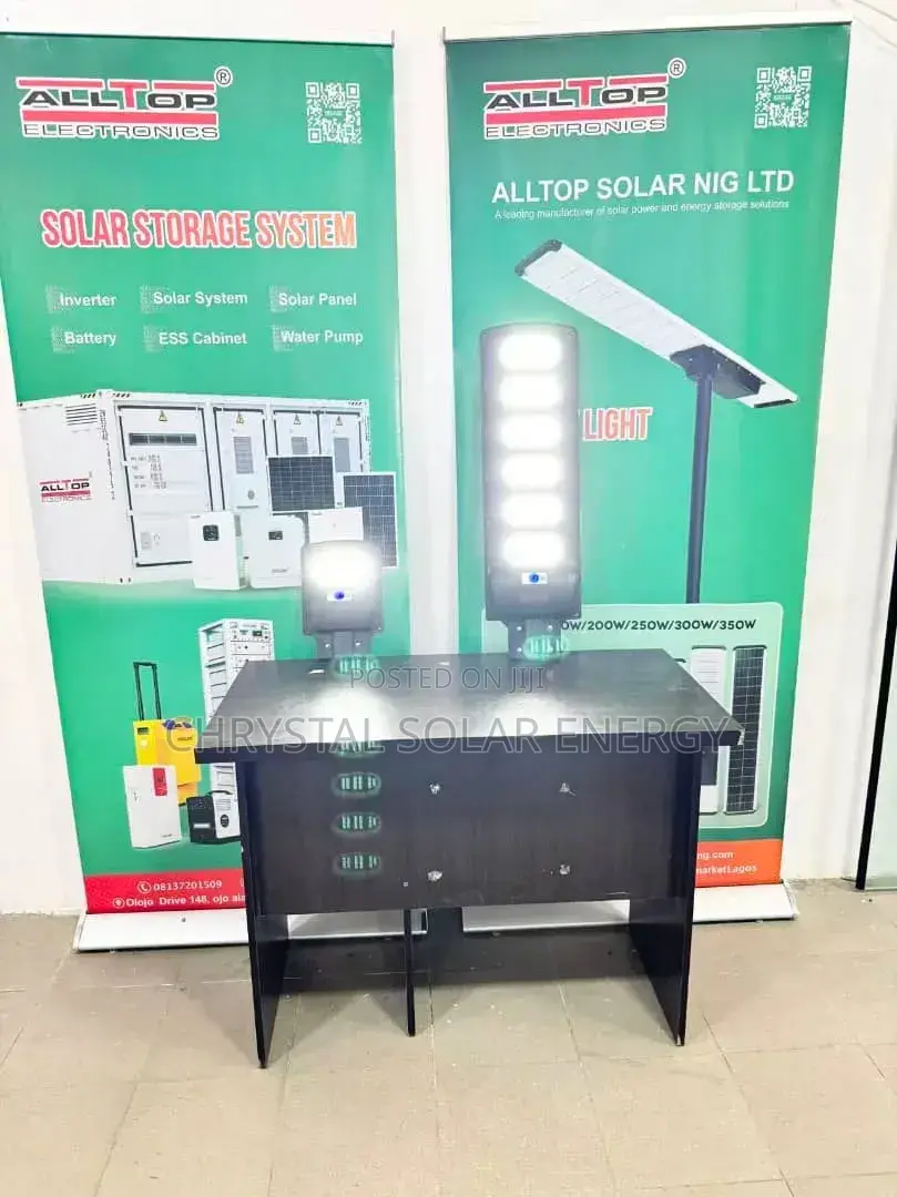 6 Eyes Solar Street Light With Solar Panel Remote Control