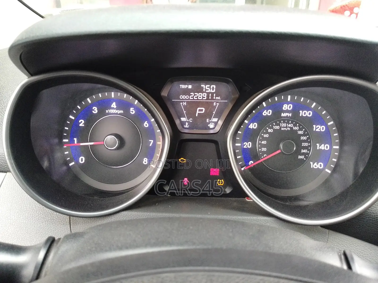 Hyundai Elantra 2012 Silver