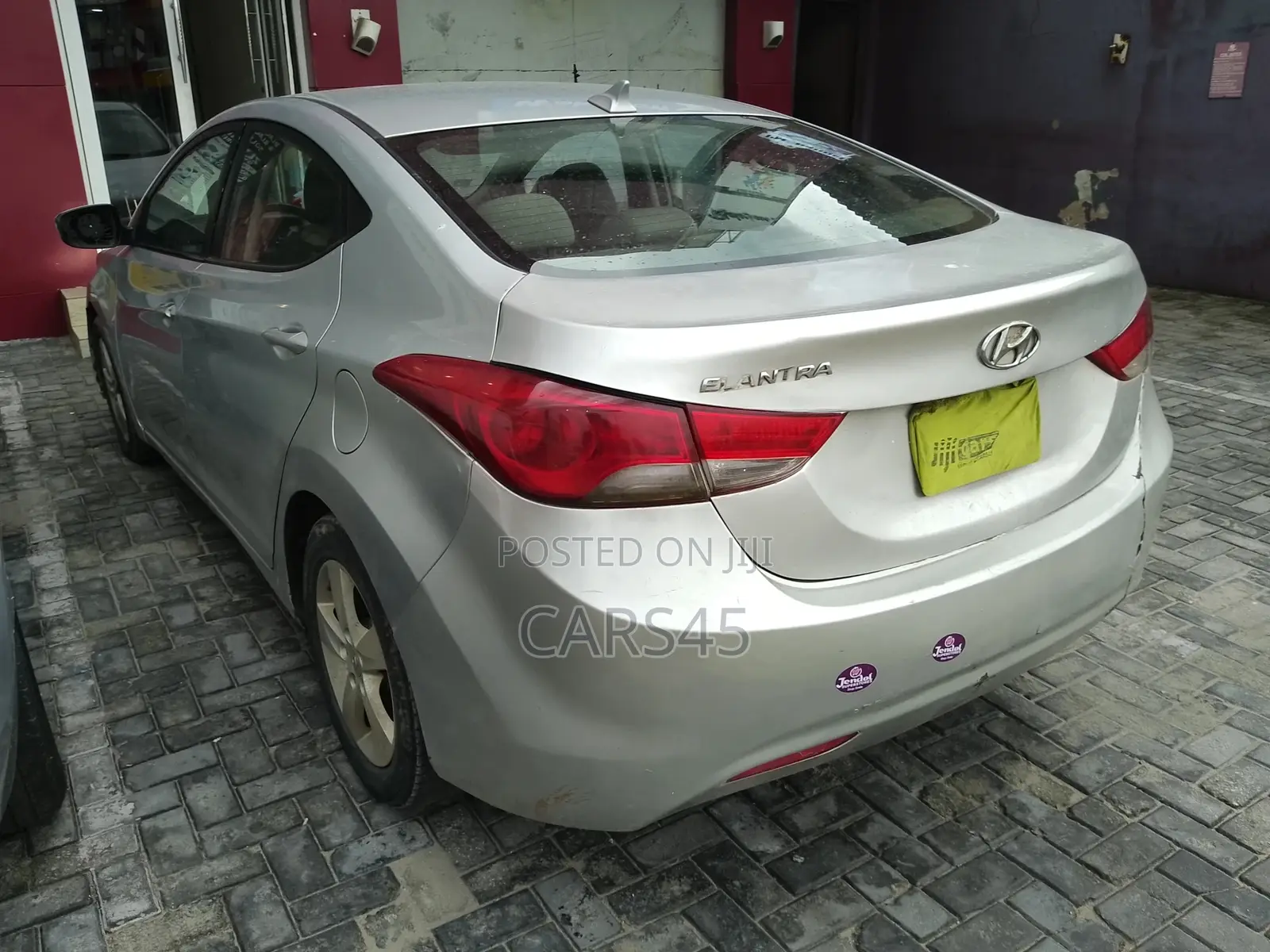 Hyundai Elantra 2012 Silver