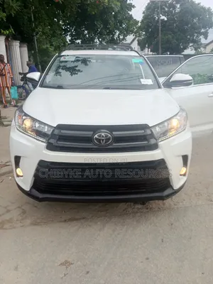 Toyota Highlander SE 2019 White