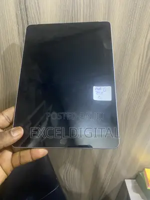 Apple iPad 5 (2022) 128 GB Gray