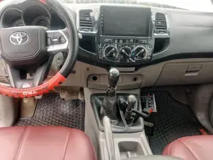 Toyota Hilux 2009 White