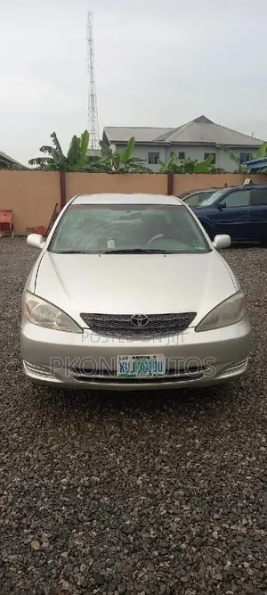 Toyota Camry 2004 Silver
