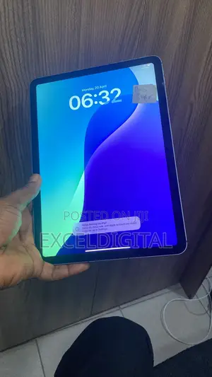 Apple iPad Pro 11 (2022) 128 GB Gray