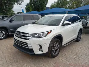 Toyota Highlander 2019 White