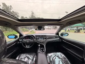 Toyota Camry 2020 Blue