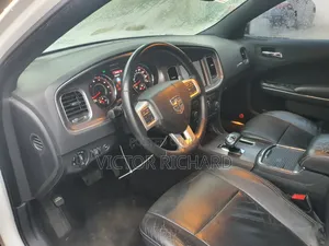 Dodge Charger SE 2013 White