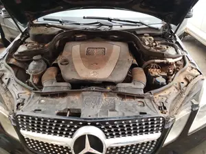 Mercedes-Benz E350 2011 Black