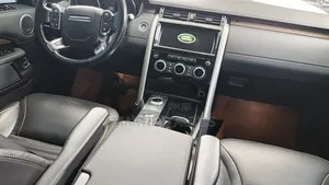 Land Rover Discovery 2018 Black