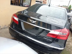 Genesis G90 2015 Black
