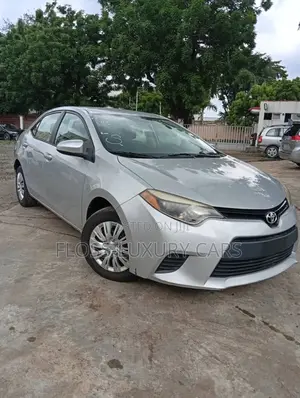 Toyota Corolla 2015 Silver