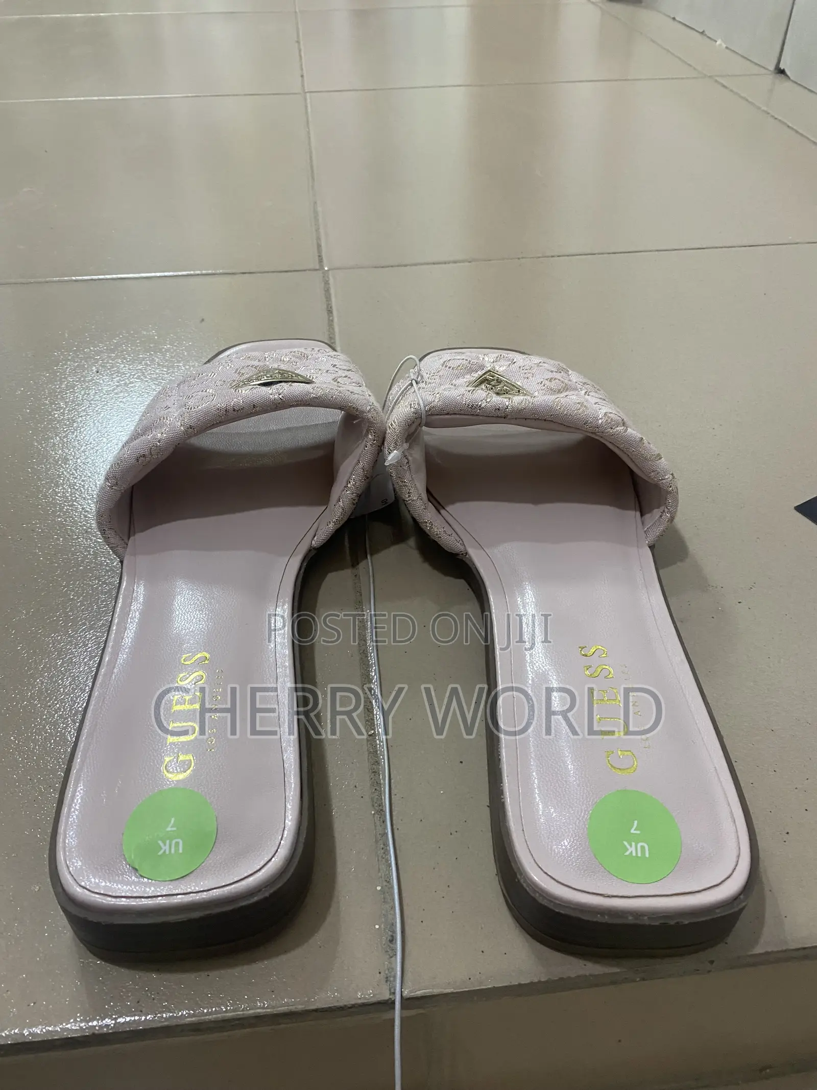 Guess Shoe