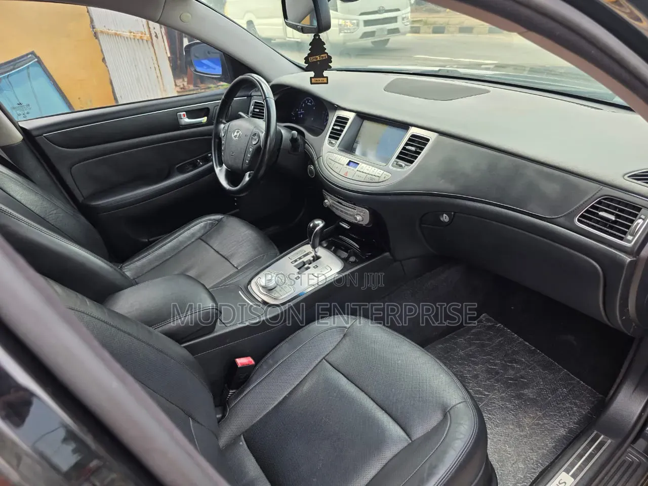 Genesis G90 2015 Black