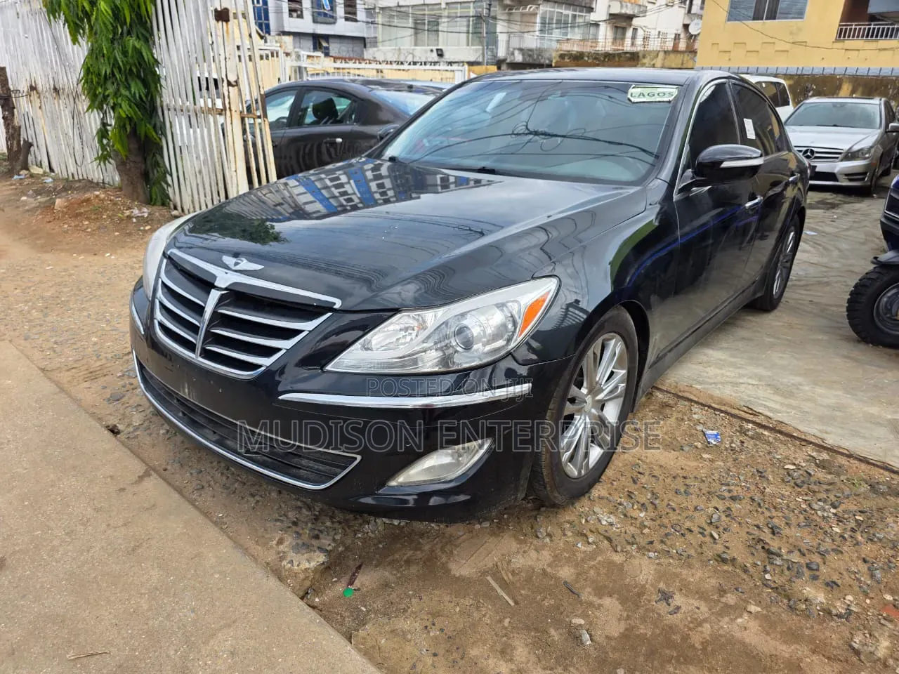 Genesis G90 2015 Black