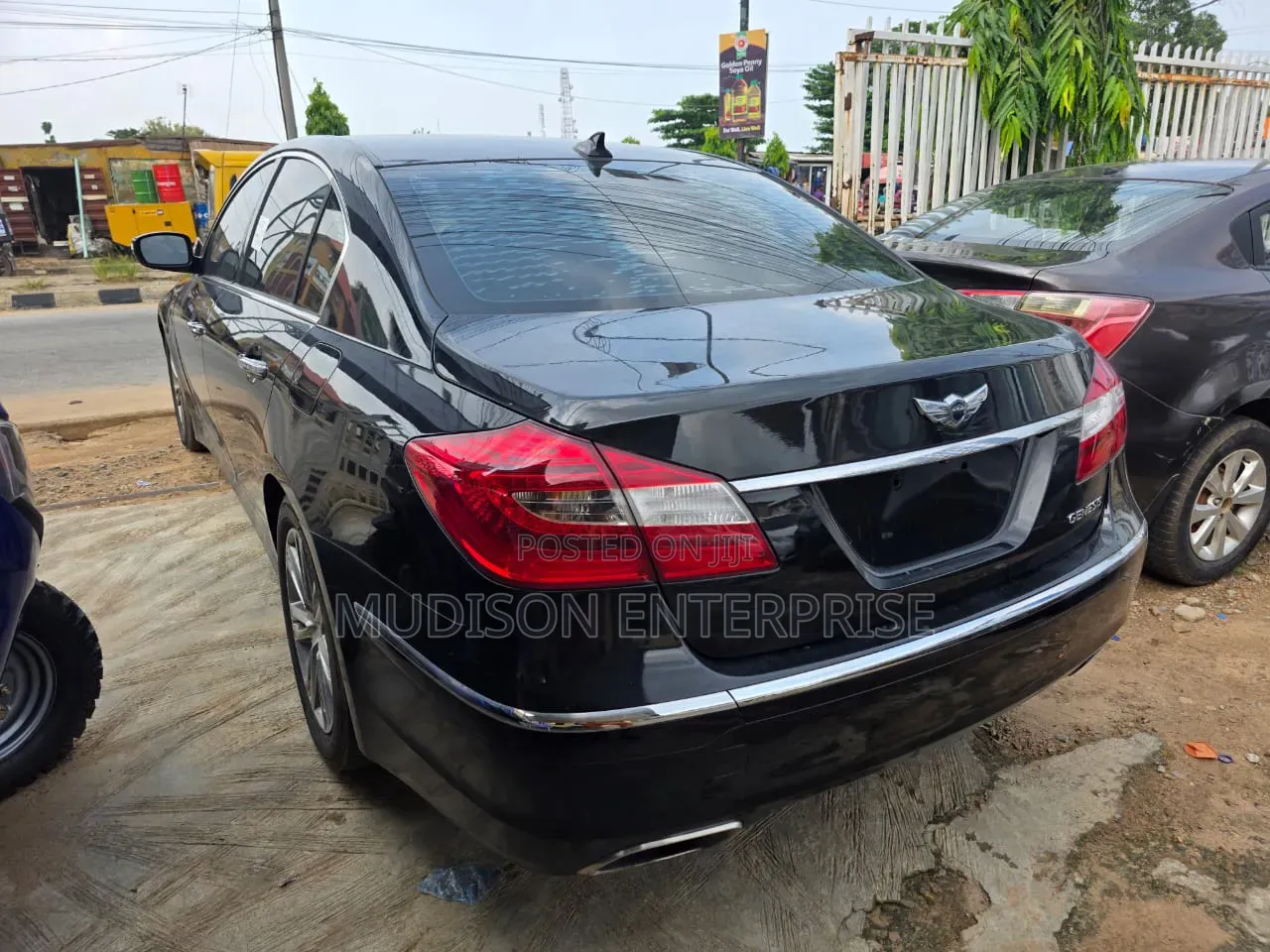 Genesis G90 2015 Black