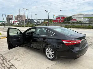 Toyota Avalon XLE Premium 4dr Sedan (3.5L 6cyl 6A) 2015 Black
