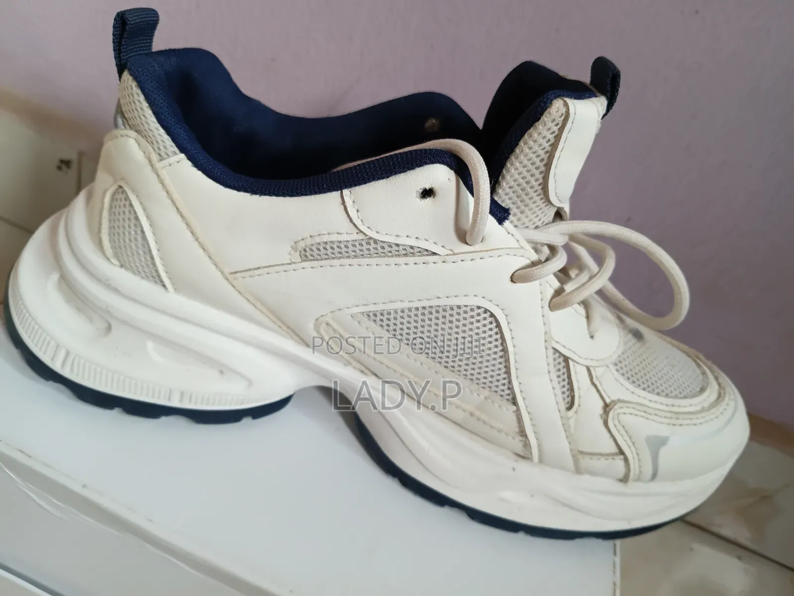 Sneakers - White/Blue -Size 44