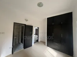 2bdrm Apartment in Oniru, 1004 for rent