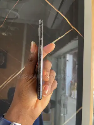 Apple iPhone X 64 GB Black