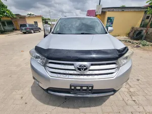 Toyota Highlander 2013 Silver