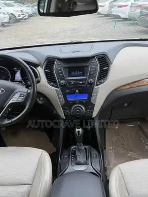 Hyundai Santa Fe Limited w/Saddle Interior 4dr SUV (3.3L 6cyl 6A) 2015