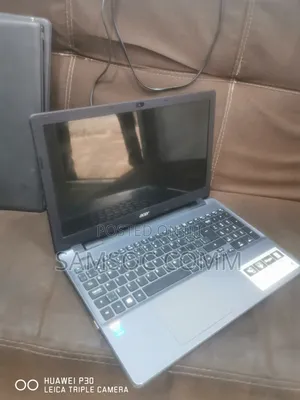 Laptop Acer Aspire E5-571 8GB Intel Core i3 HDD 320GB