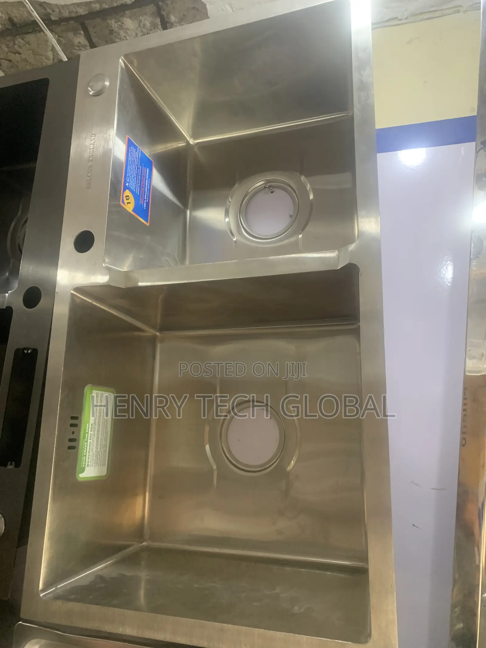 Kitchen Sinks With Double Bowls
