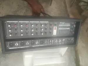4chanels Mixer Amp