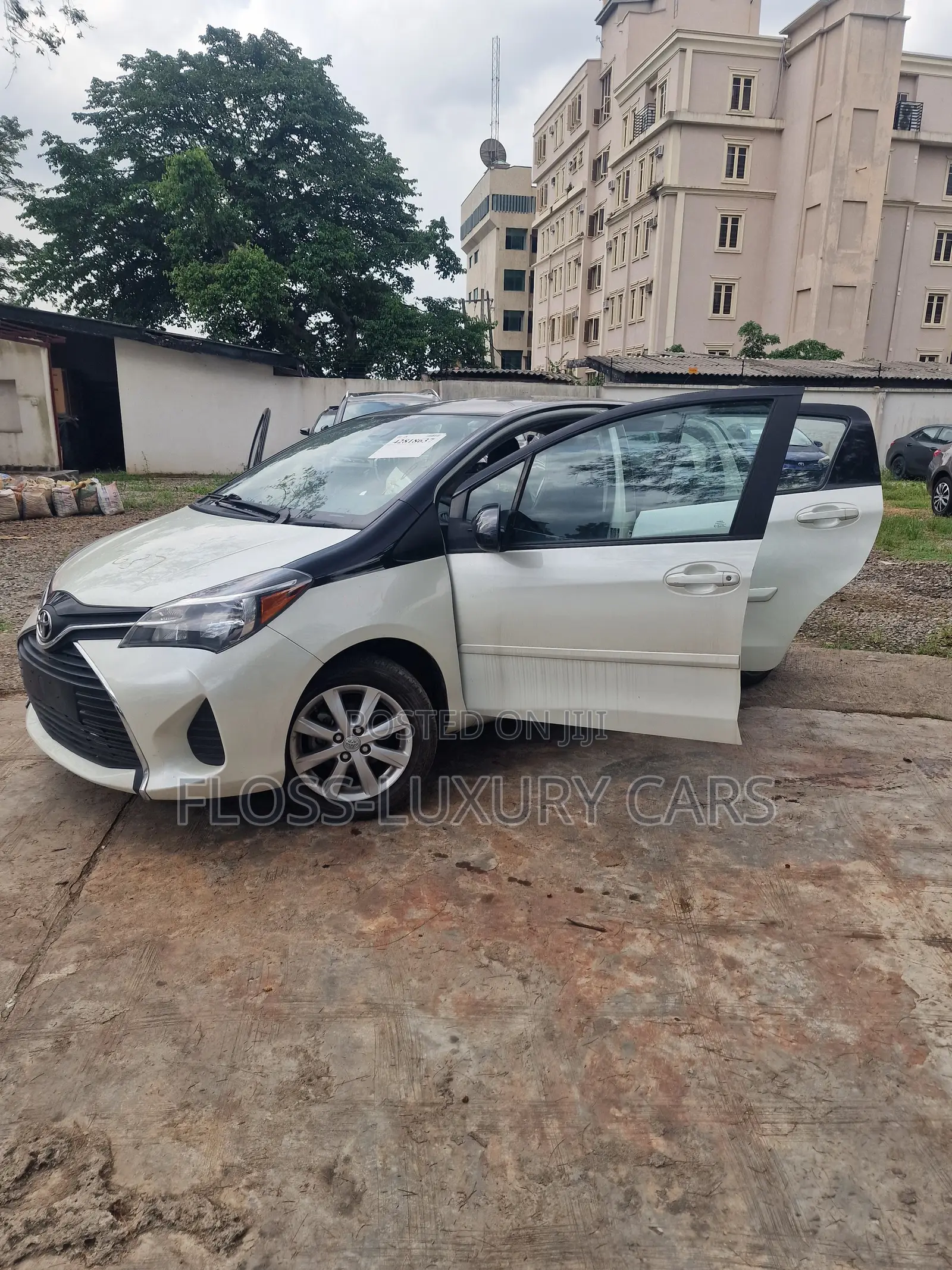 Toyota Yaris 2017 White
