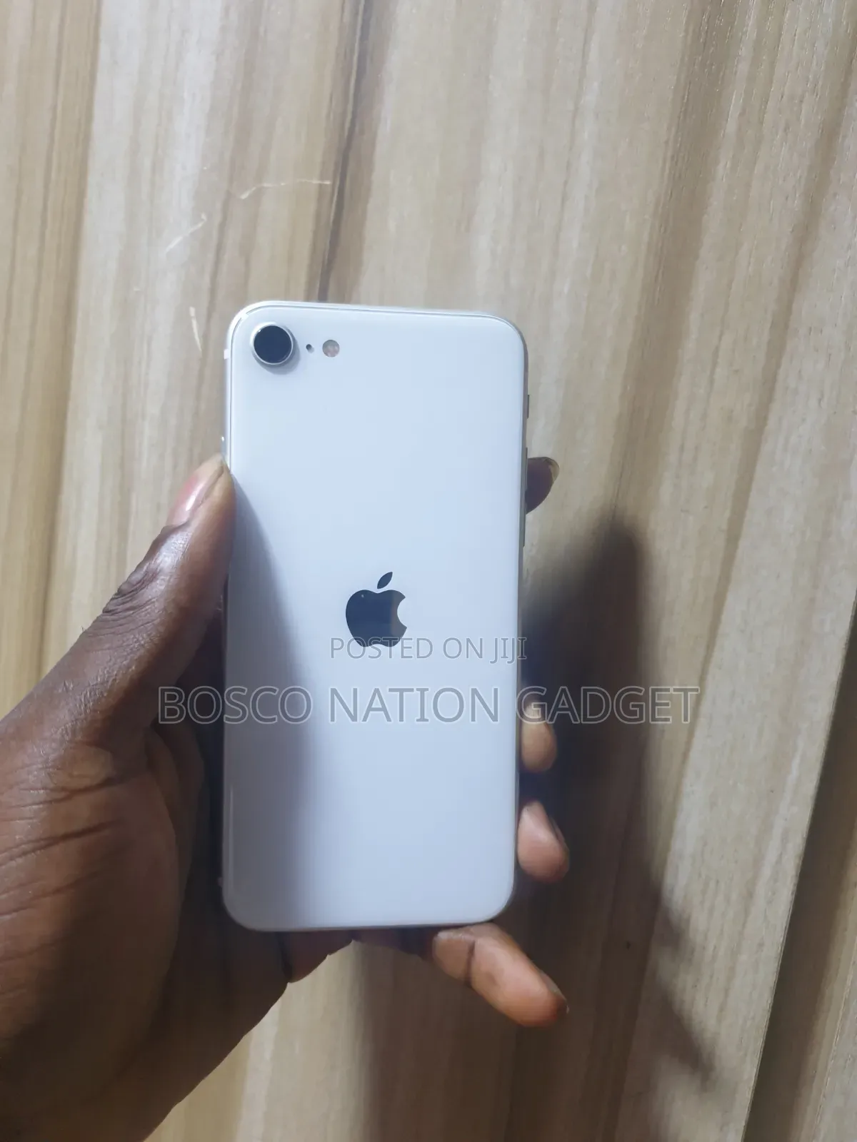 Apple iPhone SE 128 GB White
