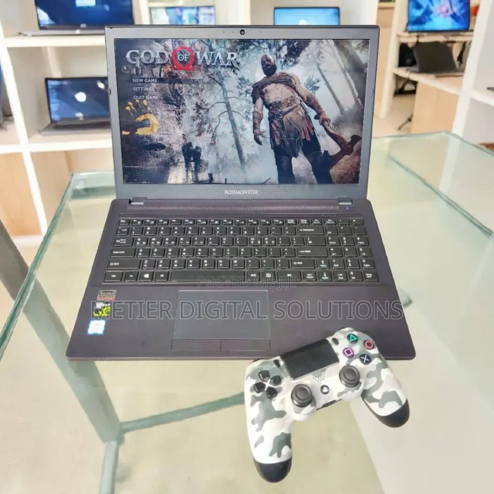 Laptop Clevo P17SM 8GB Intel Core i7 HDD+SSD 1T