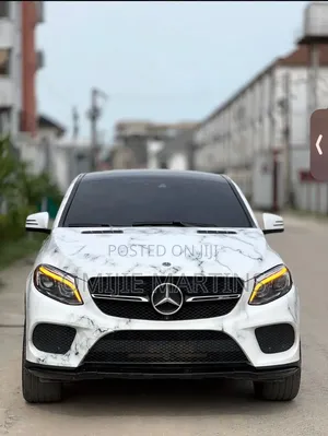 Mercedes-Benz GLE-Class 2019 White