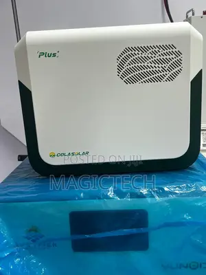 3600 Cola Solar Portable Power Station