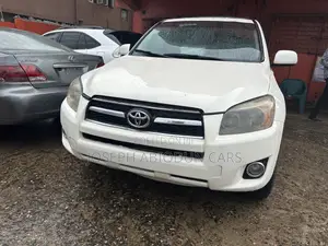 Toyota RAV4 Limited V6 2008 White