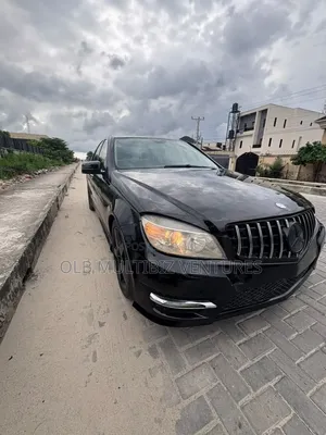 Mercedes-Benz C350 2013 Black