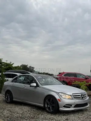 Mercedes-Benz C300 2011 Silver