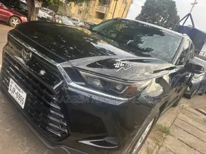 Toyota Highlander 2024 Black