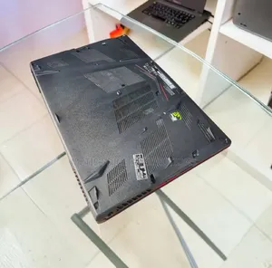 Laptop MSI GL63 8RD 16GB Intel Core i7 HDD+SSD 750GB