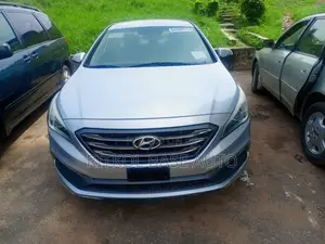 Hyundai Sonata SE 4dr Sedan (2.4L 4cyl 6A) 2015 Silver