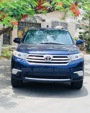 Toyota Highlander Limited 3.5l 4WD 2013 Blue