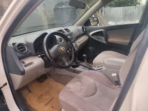 Toyota RAV4 2.4 2008 Off white