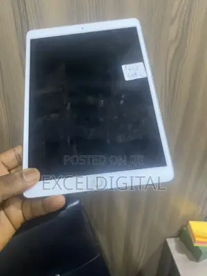 Apple iPad Air (2019) 64 GB White