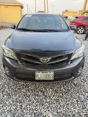Toyota Corolla LE 4dr Sedan (1.8L 4cyl 4A) 2012 Gray
