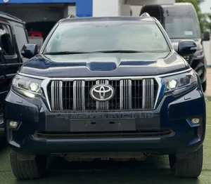 Toyota Land Cruiser Prado 2023 Black