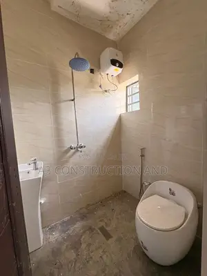 2bdrm Duplex in Kolapo Ishola Gra, Akobo for rent