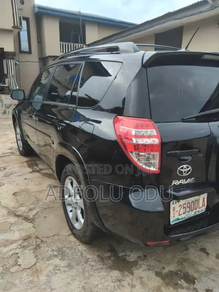 Toyota RAV4 2012 Black