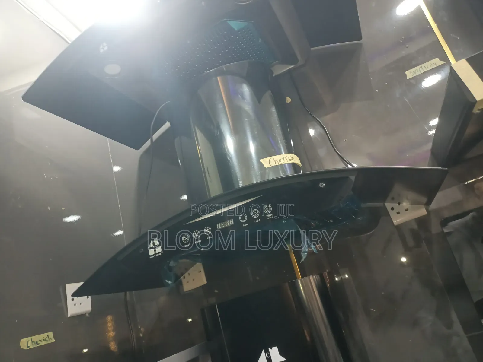 90cm Chimney Voice Command Kitchen Extractor