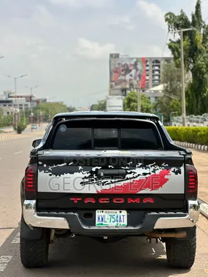Toyota Tacoma 2010 Black